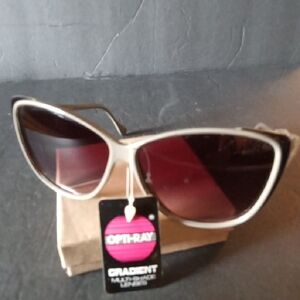 Vintage New Stock Opti-ray Women's Elegant Grey And Black Sunglasses Nwt
